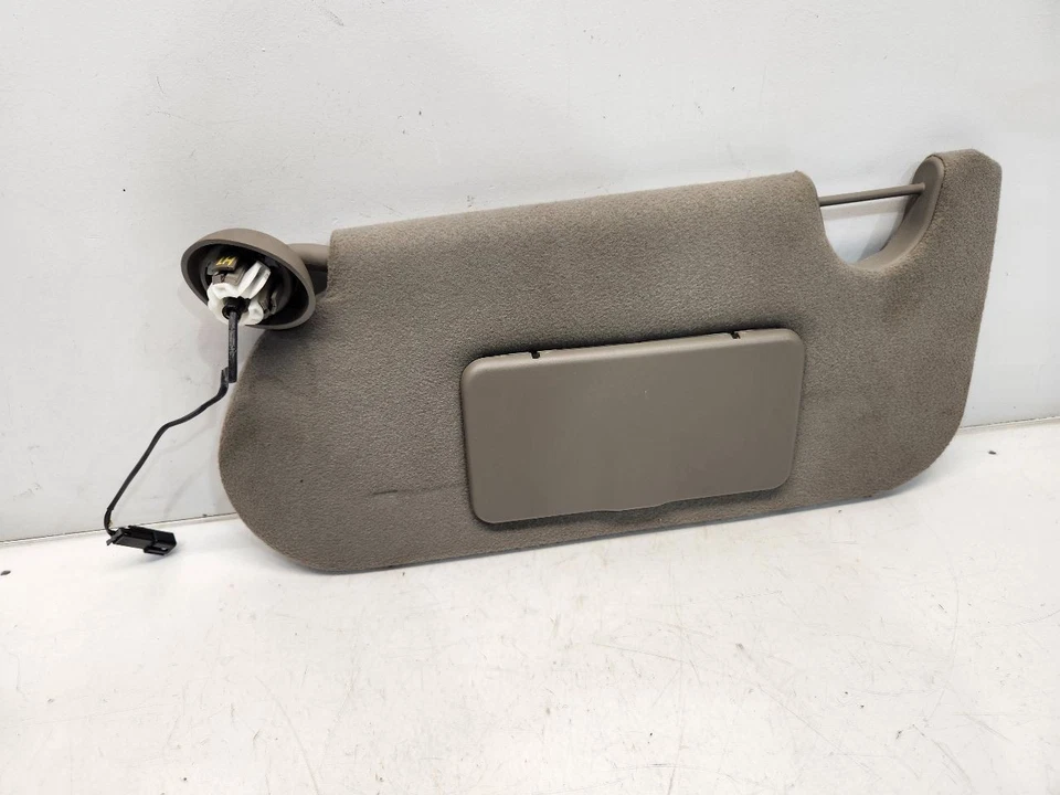 Parasol izquierdo Chevrolet Trailblazer 2002-04 conductores con luz *estaño* Foto 2 de 4