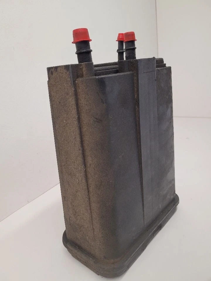 2002-2004 OLDSMOBILE BRAVADA Fuel Vapor Canister 17113682     Foto 3 de 4