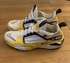 nike air swift triax