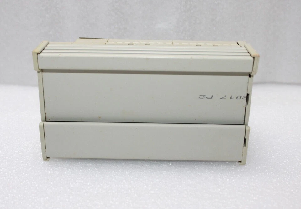 SCHNEIDER ELECTRIC MODICON ABE7-H16R20 30VDC WIRING BASE MODULE - Image 3 of 4
