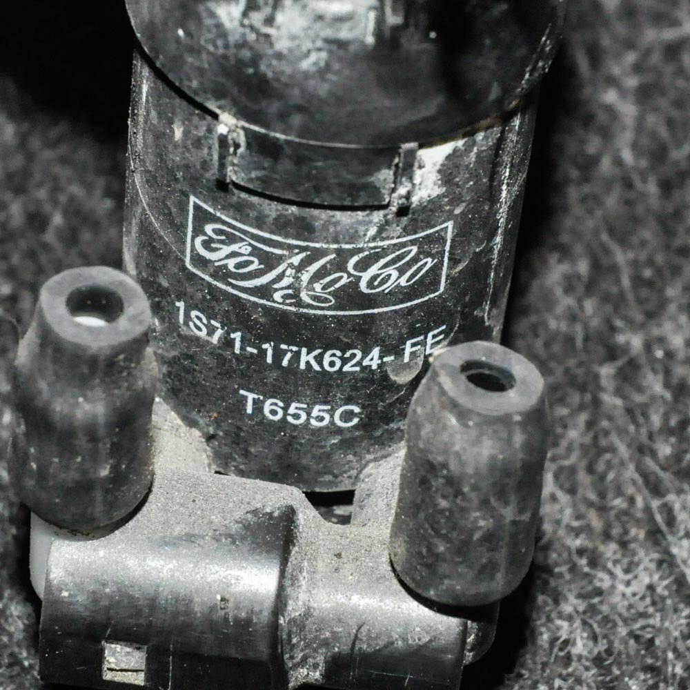 Ford Focus 2006 Headlight Washer Pump 1S7117K624FE Jut21985