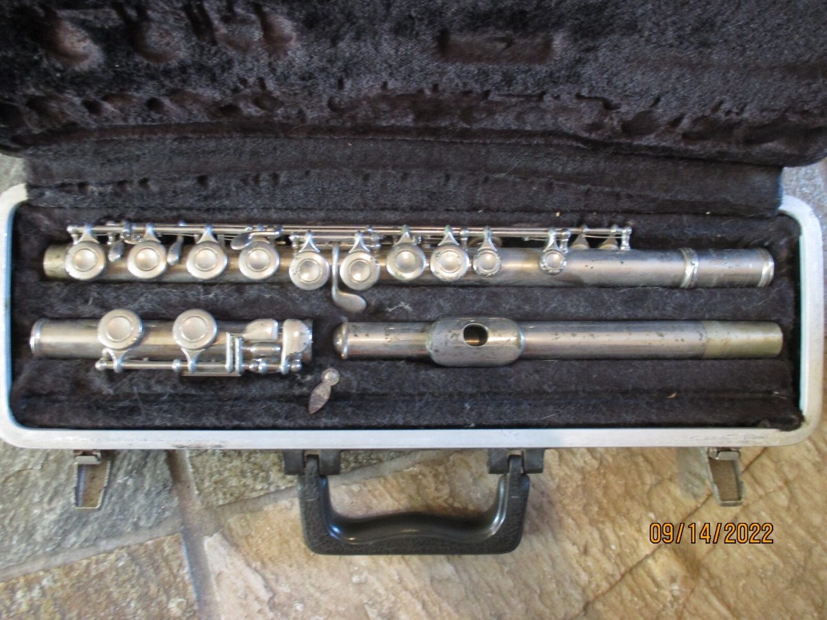 Selmer Bundy flute with hard case. Made in USA | eBay