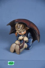 Vintage TMK-5 Goebel M I Hummel “Umbrella Girl” Figurine #152 B