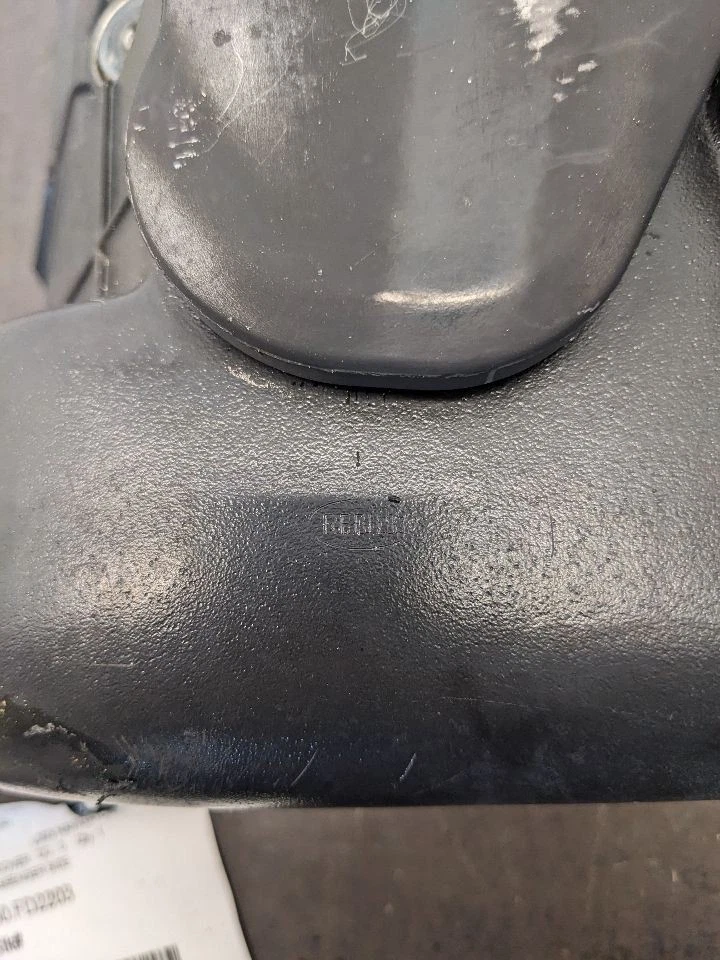 Lincoln Navigator 1999-2004 OEM PASAJERO DERECHO cubierta de válvula lateral 1162829 Foto 3 de 4