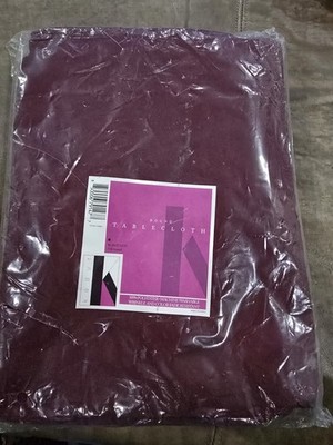 Kadut 108 round Tablecloth  Burgundy  