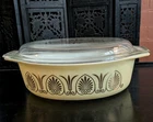 Vintage Pyrex Golden Classic Casserole Dish 045 Yellow and gold with lid 2-1/2qt