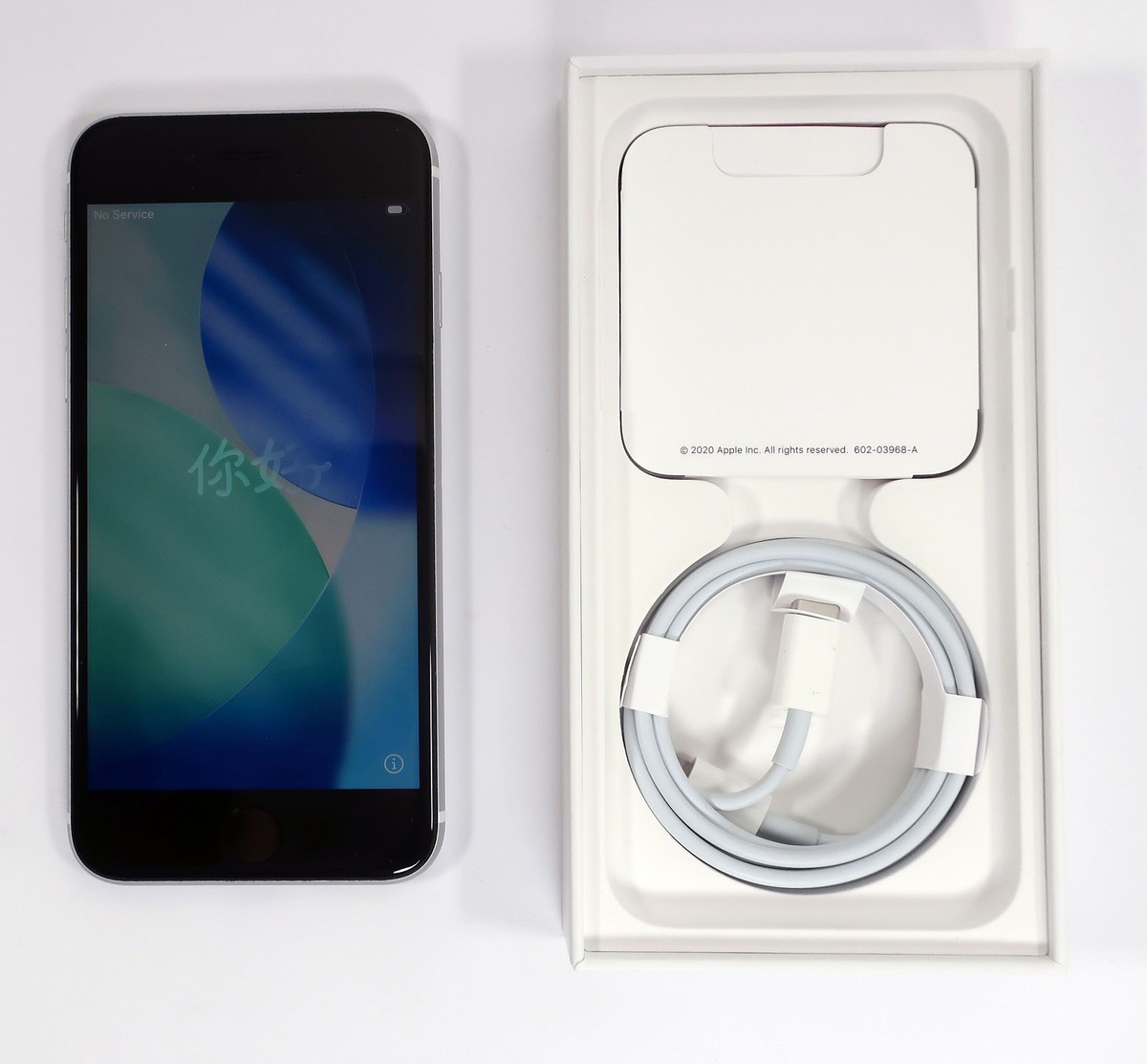 Apple iPhone SE 2nd Gen 4.7” Screen 128GB Unlocked White 82