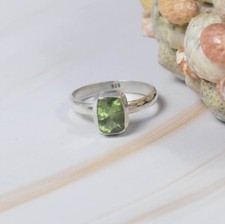 Green Apatite Gemstone-925 Sterling Silver-Elegant Ring Handmade Jewelry-Gift