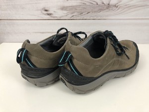clarks waterproof women's walking shoes