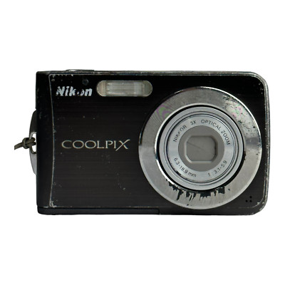 Nikon COOLPIX S210 8.0MP Digital Camera - Black Lens