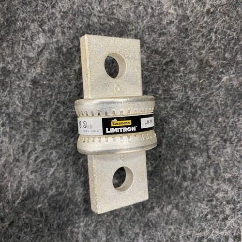 Bussmann JJN-300 Fuse 300A 300v AC 2 3/4” In Length 1” DIA Fuse Size Bolt - Picture 2 of 4