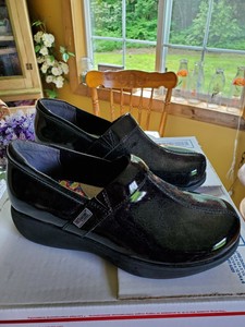 meredith nursing shoes