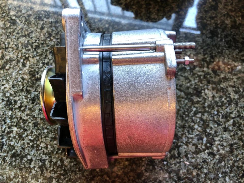 35 AMP Volvo Alternator 142 144 145 1800 242 244 245 Generator Bosch Restored  - Image 3 of 3