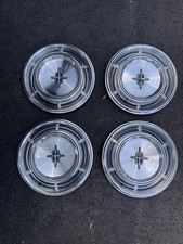 1971 72 Lincoln Hubcaps Set Of Four 1971 72 Lincoln Hubcaps Set Of Four