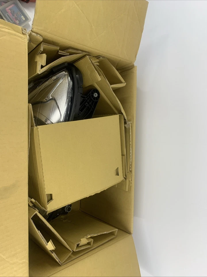 Depo 340-1135R-AS1 Headlight  Assembly With Bulb - Image 2 of 4