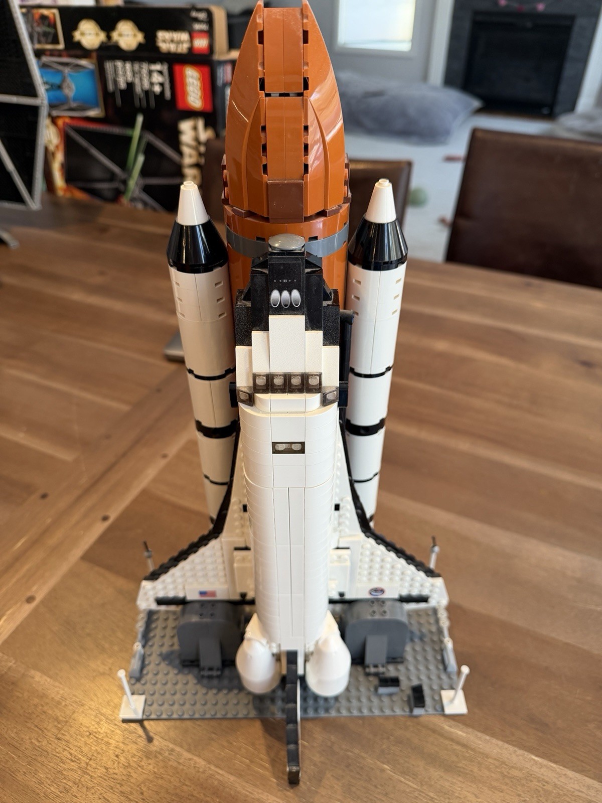 LEGO Sculptures: Shuttle Expedition 10231 - Retired (2011) Shuttle boosters RARE