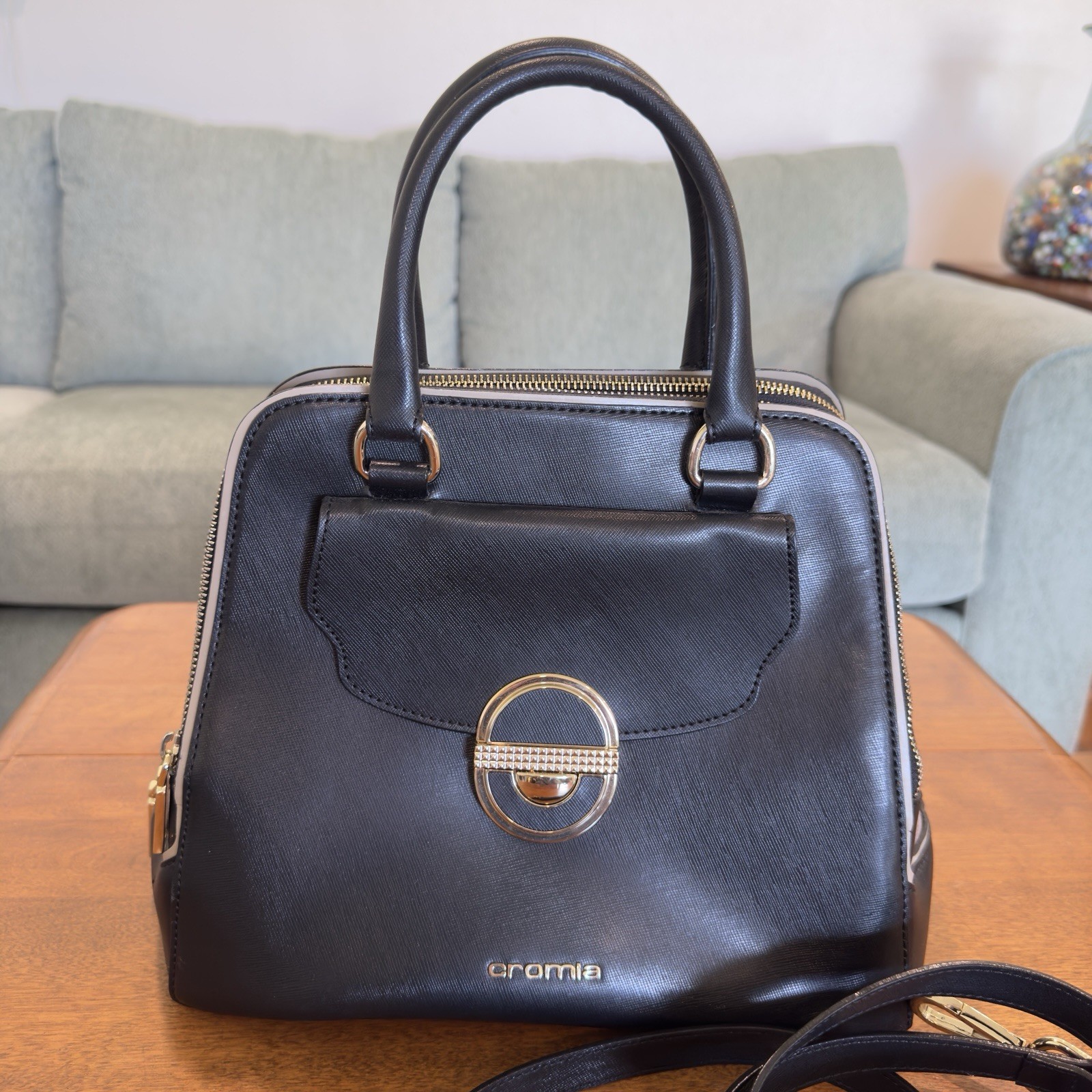 Classic Timeless Black Structured Leather Handbag… - image 1