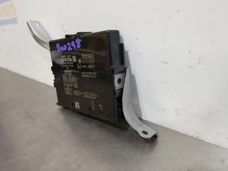 16 2016 LEXUS RC350 F Sport módulo de control de bloqueo de robo 8999024110 Foto 4 de 4