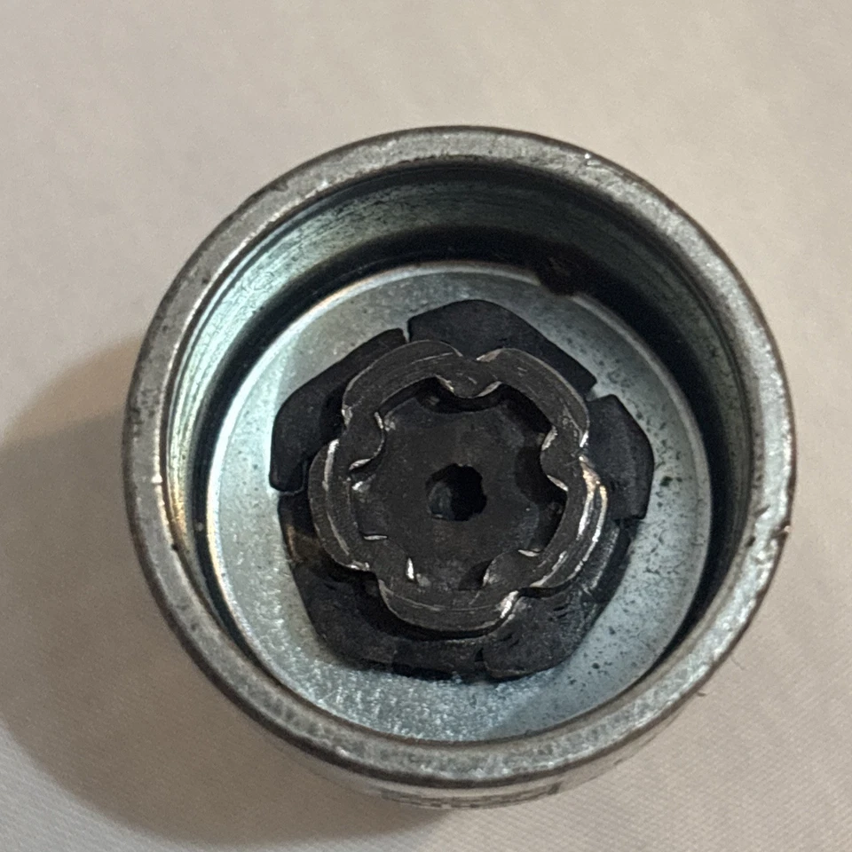 NUEVO GENUINO BMW Mini Cooper Security Master Bloqueo Rueda Tuerca Tornillo Foto 2 de 4