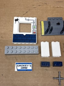 LEGO Juniors Cars Smokey&rsquo;s Garage 10743 Jr. Moon Disney Pixar - Incomplete