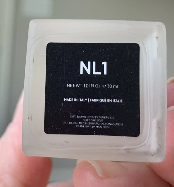 Doucce CACHÉ CRÈME-Light-Fair-Satin Luminous Foundation-Buildable Cover Msrp$42 - Image 3 of 4