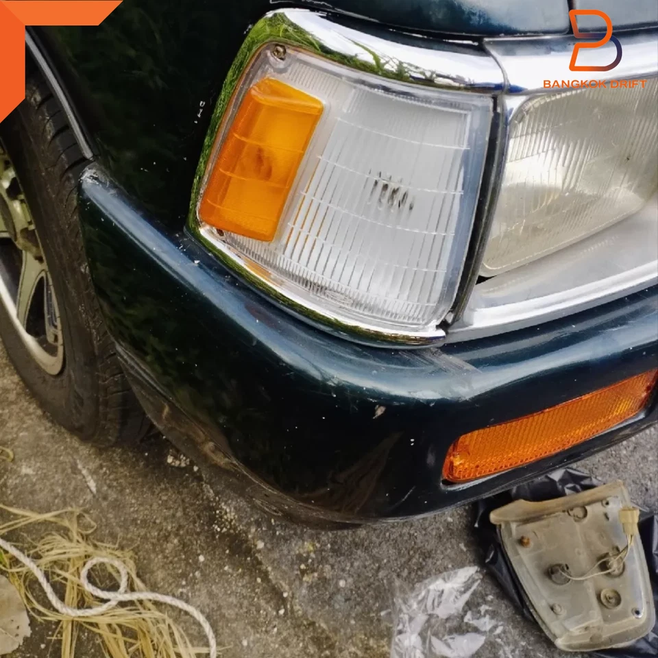 Front Corner Clearance Park Light Lamp Toyota Hilux 2WD Ute LN80 LN85 RN85 88-97 - Image 4 of 4