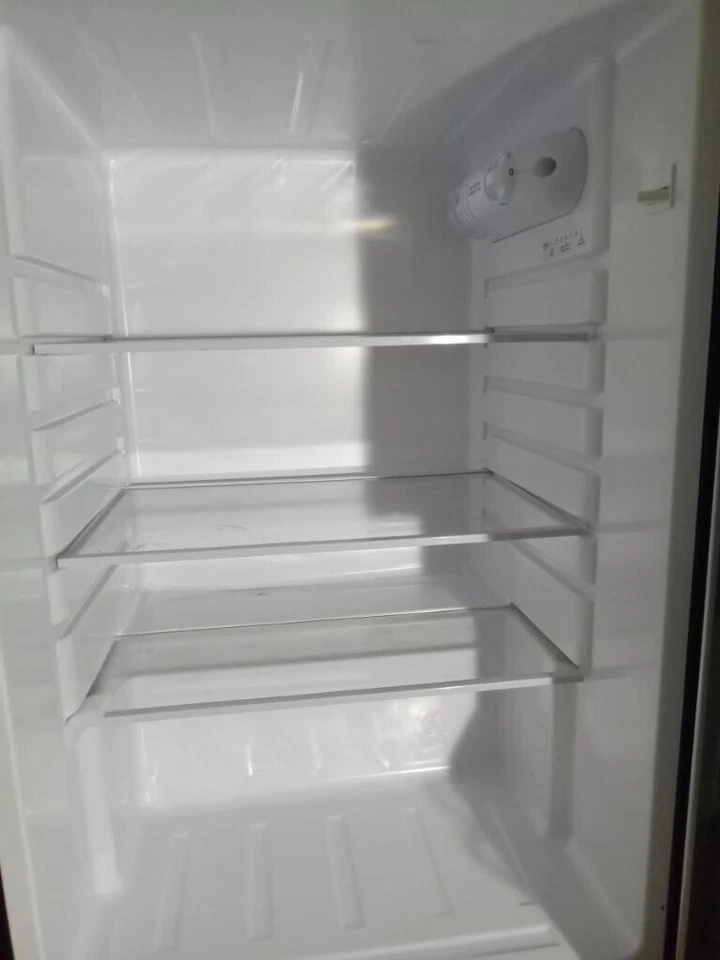 2023 Insignia 4.3cu ft. Compact (top) Freezer Refrigerator! NS-CF43SS9, Pickup - Image 3 of 4