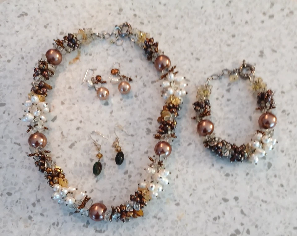 Vintage Baroque Necklace Bracelet 2 Pair Earrings Faux Clust Pearl Beaded 4 Pcs - Image 3 of 4