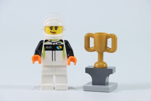 LEGO® City Minifigure Race Car Driver Trophy - Picture 1 of 6