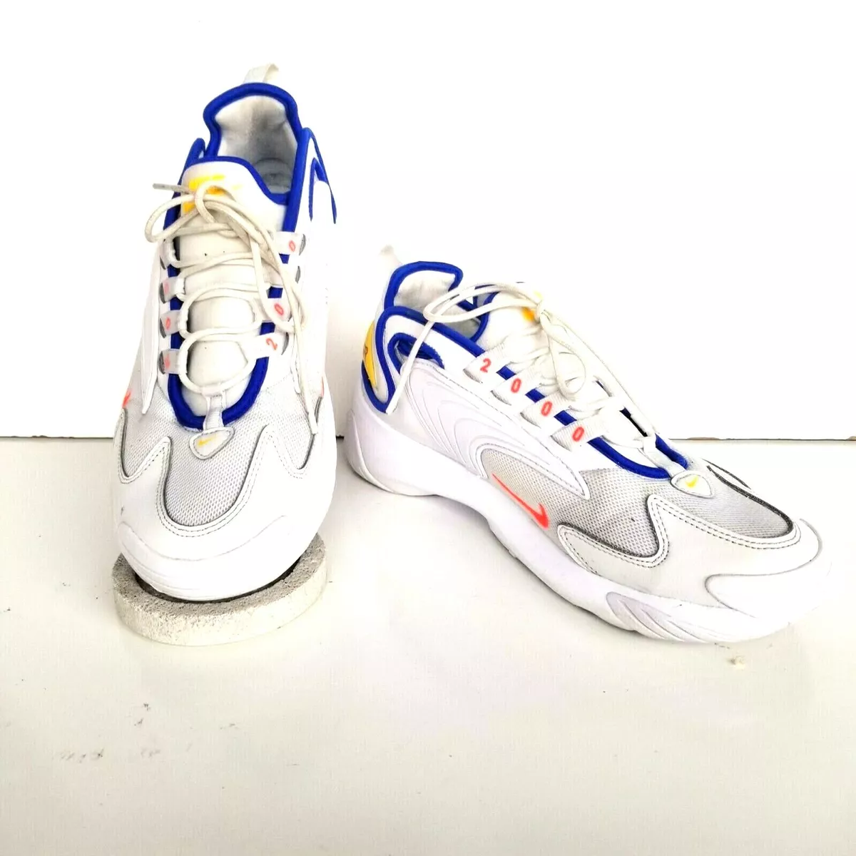 Zoom 2k shop white