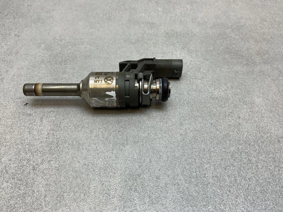Volkswagen Tiguan 2014 Petrol fuel injector 03C906036N 118kW AML40124 - Image 2 of 3