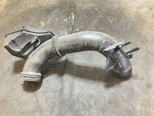 Mercedes-Benz CLA C118 X118 2021 Schlauch Leitung Ladeluftkühler A2820907400