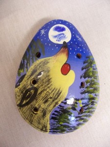 PERUVIAN OCARINA PAINTED TERRACOTTA CLAY WHISTLE FLUTE WOLF & MOON INSTRUCTIONS