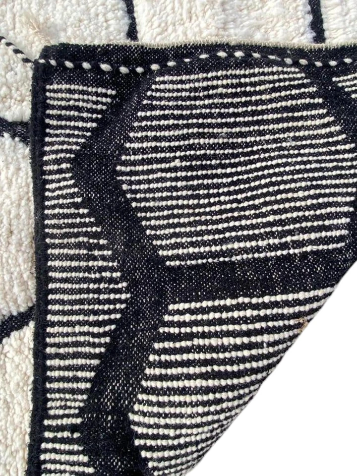 New Modern Geometric Moroccan Rug: Handmade Wool Berber Carpet, Black & White - Image 4 of 4