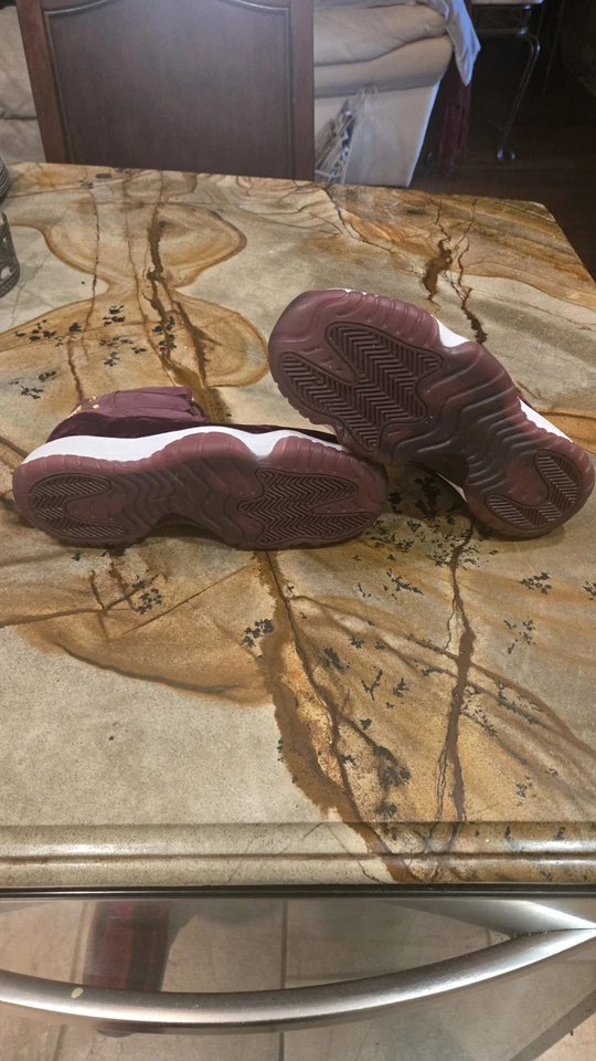 Nike Air Jordan 11 Retro GG Herdeira Veludo 852625-650 - Imagem 4 de 4