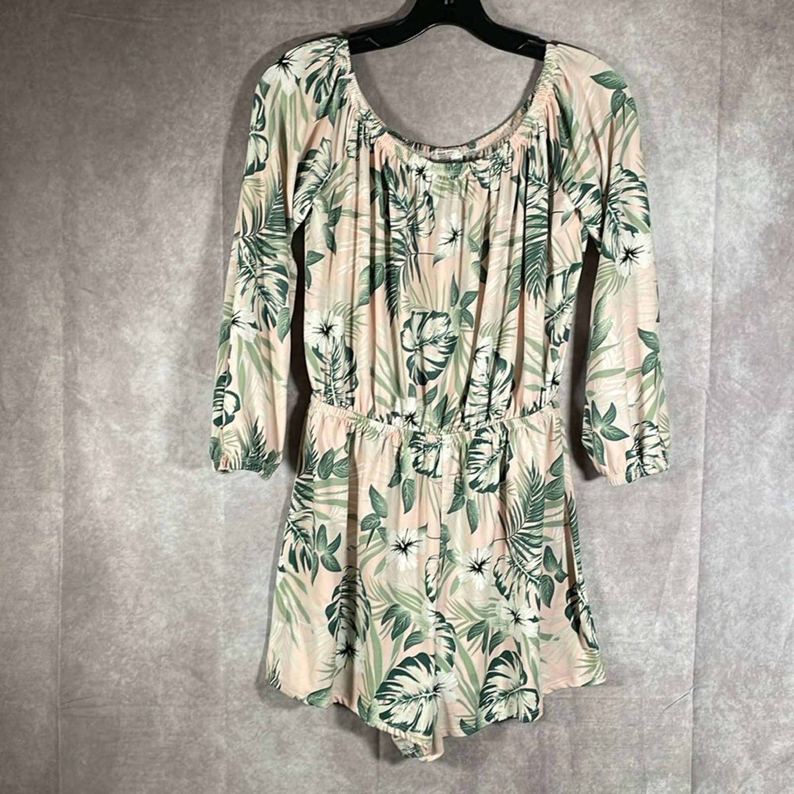 Ardene Basic Collection | Pink & Green Long Sleev… - image 1