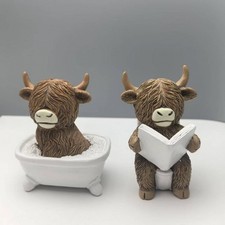 Figurine Ornament Resin Highland Cow Reading on Loo Home Decoration Gift Idea