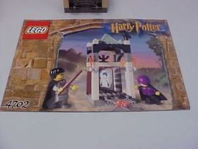 LEGO VINTAGE HARRY POTTER SETS 4702 AND 4735 BOTH VERY NICE WITH BOOKS
