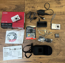 CASIO EXILIM EX-Z700 Silver 7.2 MP Digital Camera w/ Box