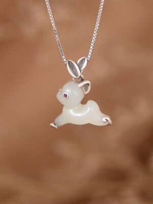 I05 Anhänger Hase Häschen mit heller Jade Sterling Silber 925