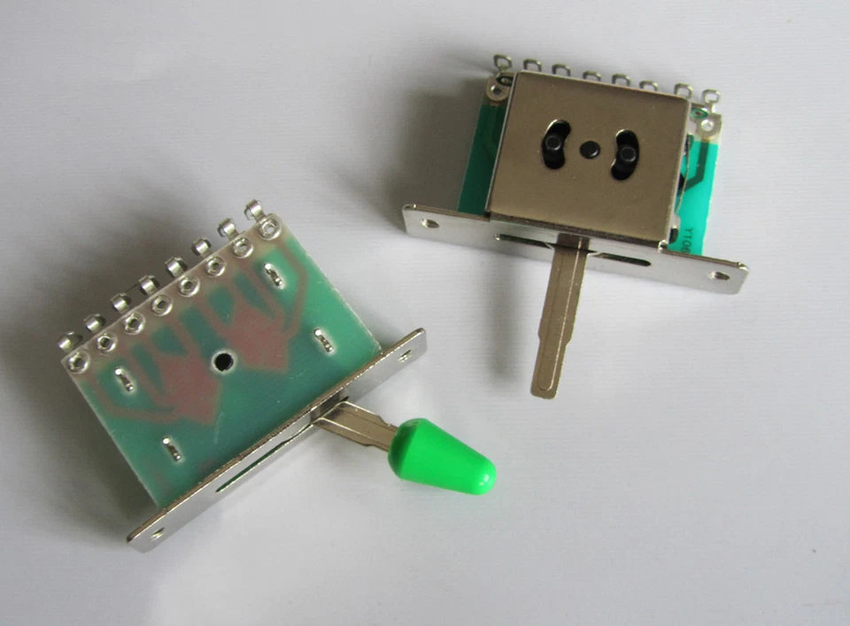 Perillas estilo ST verdes, cubiertas de pastilla de bobina única ST y punta de interruptor de 5 vías para Strat Foto 2 de 2