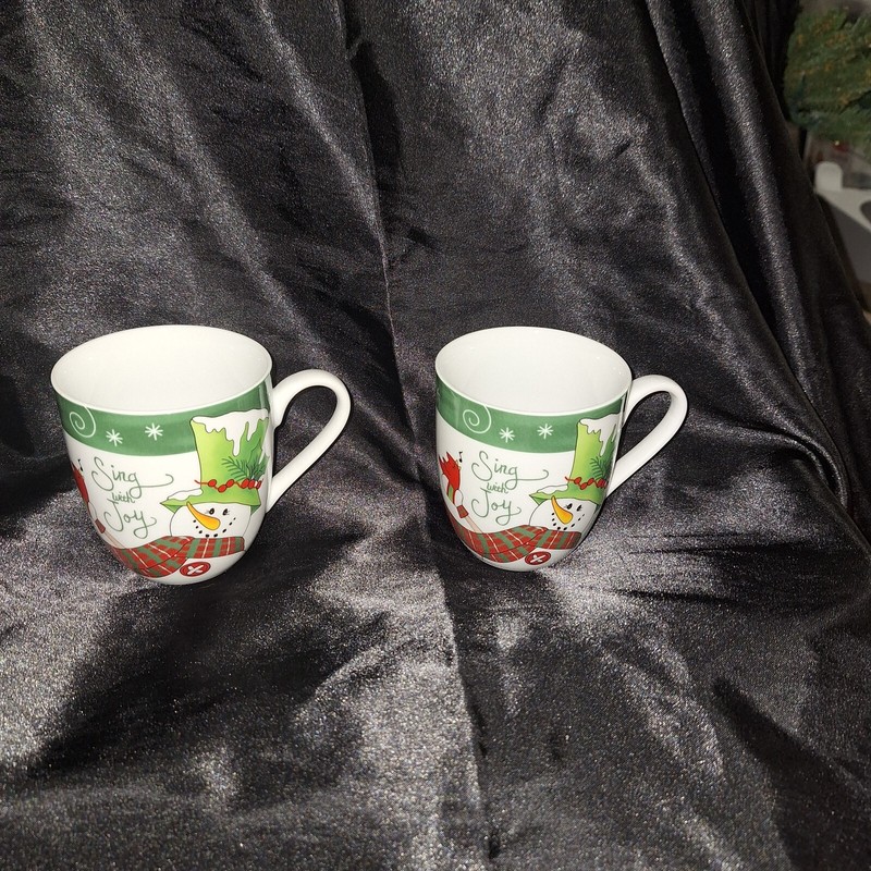 New Fitz and Floyd 12oz Coffee Cups~Holly Hat Snowman Mugs~2013~Sing With Joy