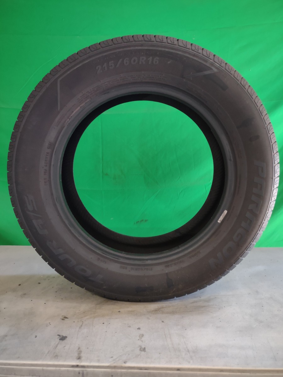 フィル Crossmax 215/60R16 95V CT-1 All-Season Tire Fits: 2011-15