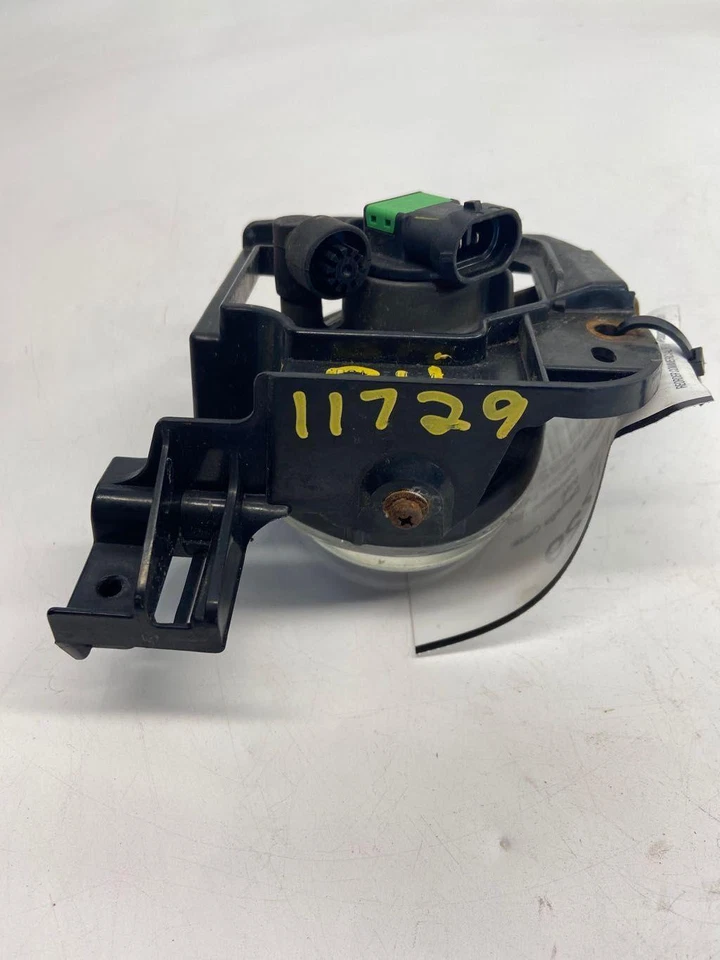 Fog Light Park Lamp Turn Signal MAZDA CX7 Right 07 08 09 - Image 4 of 4