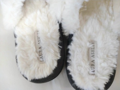 Laura Ashley WM L (8-9) Gray White Slide On Slip On Slippers Fuzzy Warm - Picture 5 of 9