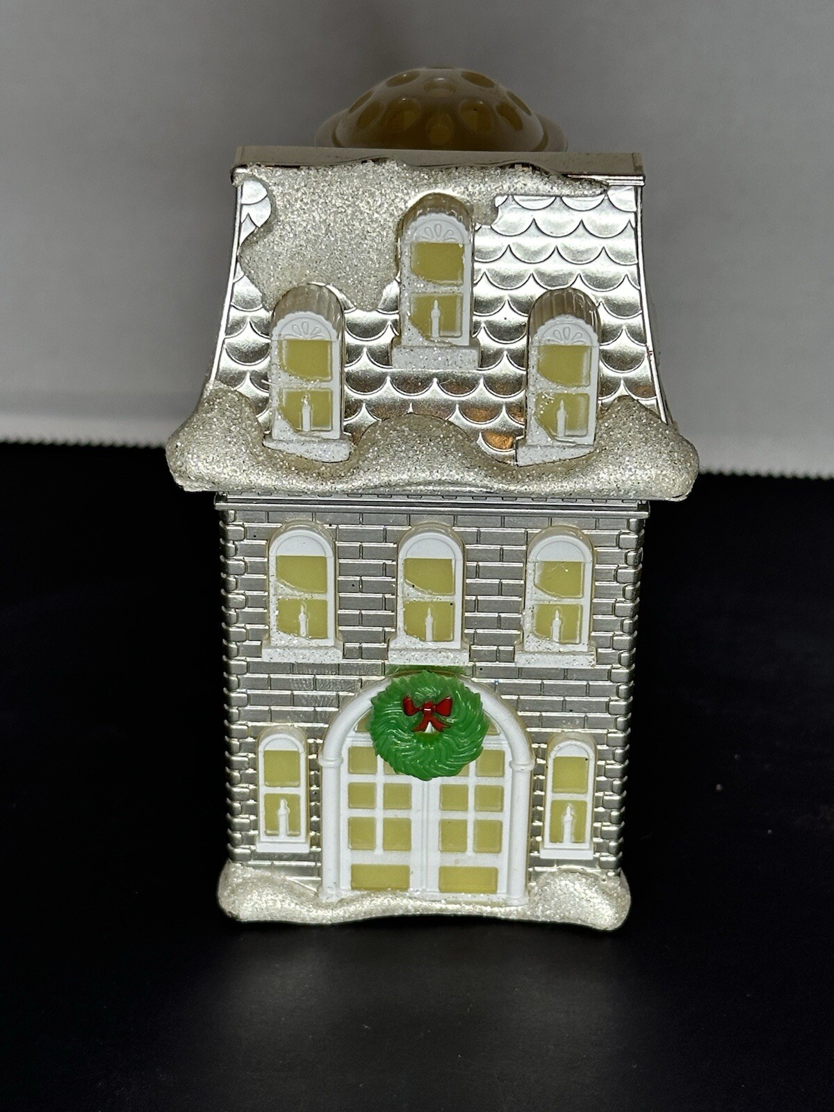Bath & Body Works Christmas House Wallflower Night Light Plug-In-image