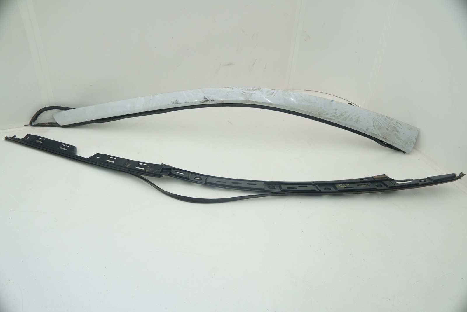 Left Roof Pillar Molding Body Trim Cover Panel Bracket Set 51627372041 BMW i8