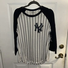 NWT Majestic Threads  Judge NY Yankees Pinstripe 3/4-Sleeve Raglan  T-Shirt  2XL
