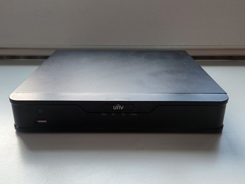 Uniview 4CH NVR201-4U UNV 4 Channel PoE NVR DVR With Video UNTESTED N28