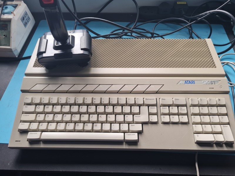 Atari ST 520fm Upgraded To 1mb Computer